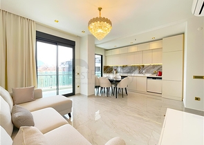 Сучасний пентхаус 2 + 1 в оренду в центрі Аланії-всього в 150 метрах від моря