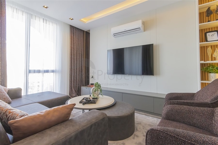 Розкішний пентхаус з видом на море в 50 метрах від моря