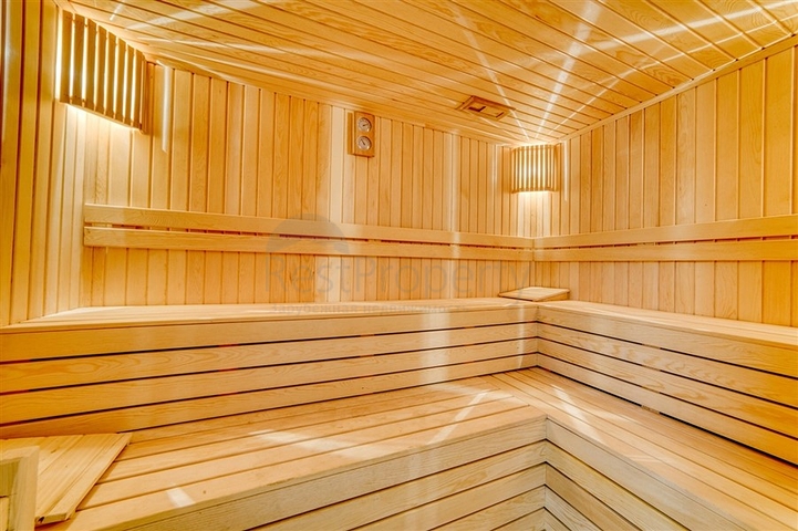 Розкішний пентхаус з видом на море в 50 метрах від моря