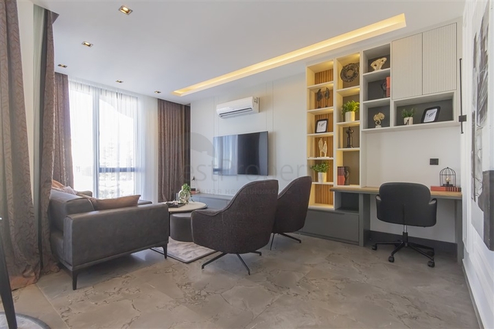 Розкішний пентхаус з видом на море в 50 метрах від моря