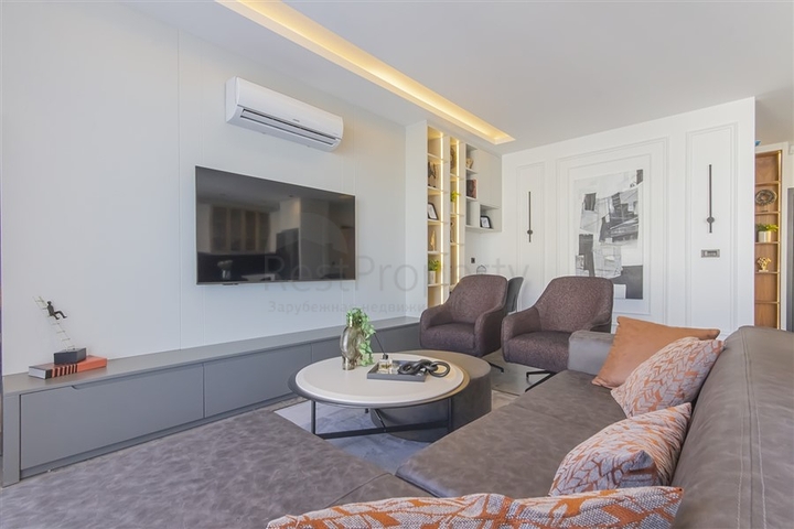 Розкішний пентхаус з видом на море в 50 метрах від моря