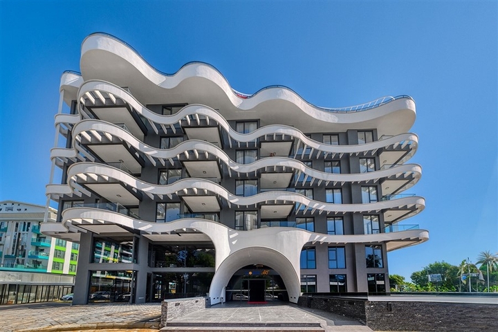 Розкішний пентхаус з видом на море в 50 метрах від моря