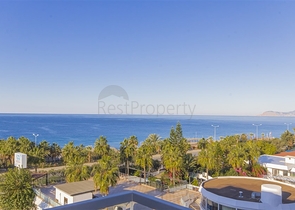 Розкішний пентхаус з видом на море в 50 метрах від моря