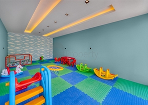 Розкішний пентхаус з видом на море в 50 метрах від моря