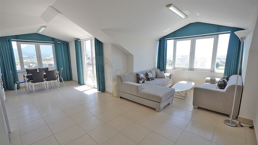 Простора квартира 4+2 в комплексі з розкішною інфраструктурою в Аланьї