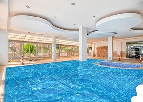 Простора квартира 4+2 в комплексі з розкішною інфраструктурою в Аланьї