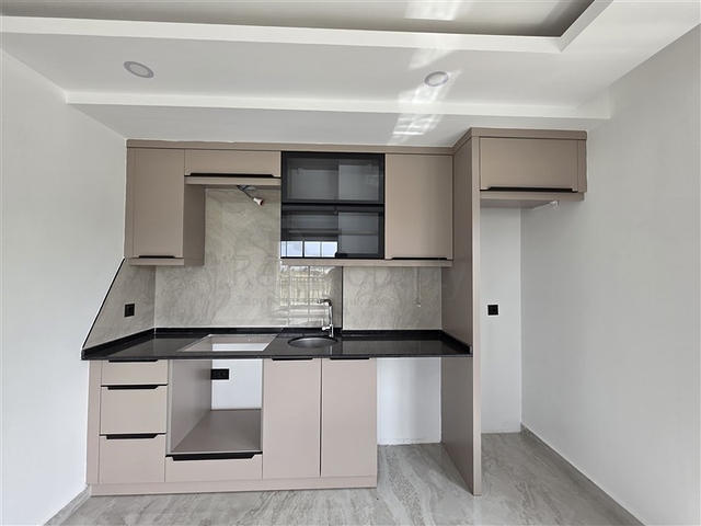 Затишна квартира 1 + 1 в новому комплексі з видом на море