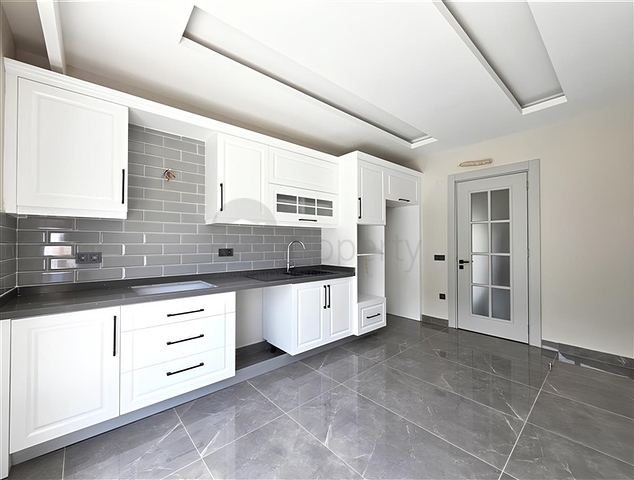 Просторий дуплекс 4 + 1 в районі Оба – поєднання затишку, тиші і якості