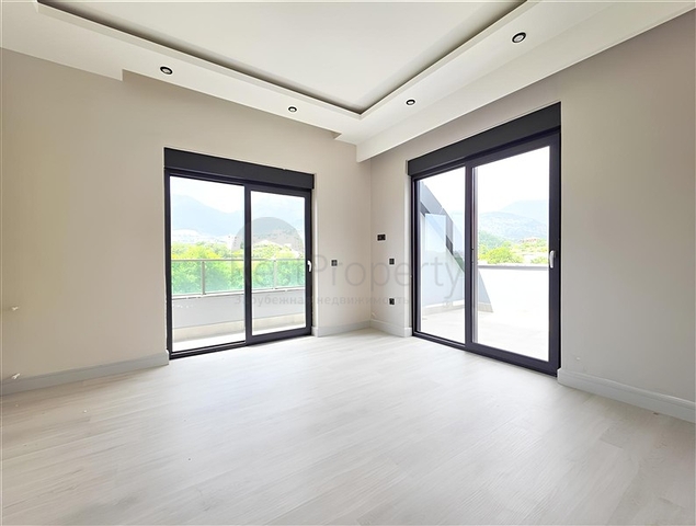 Просторий дуплекс 4 + 1 в районі Оба – поєднання затишку, тиші і якості