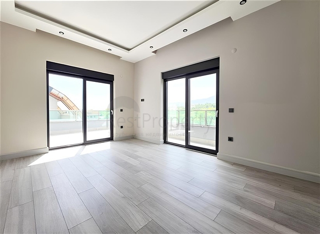 Просторий дуплекс 4 + 1 в районі Оба – поєднання затишку, тиші і якості