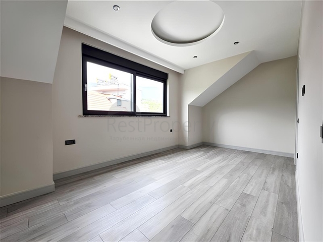 Просторий дуплекс 4 + 1 в районі Оба – поєднання затишку, тиші і якості