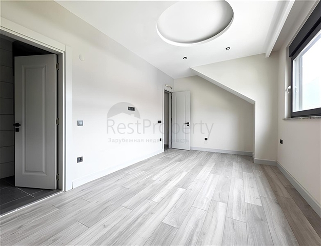 Просторий дуплекс 4 + 1 в районі Оба – поєднання затишку, тиші і якості