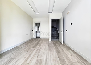 Просторий дуплекс 4 + 1 в районі Оба – поєднання затишку, тиші і якості