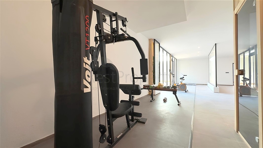 Сучасний дуплекс 2 + 1 з садом в комплексі біля моря 