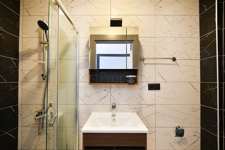 Сучасна квартира біля моря в Каркіджаку-ідеальне поєднання затишку і розташування