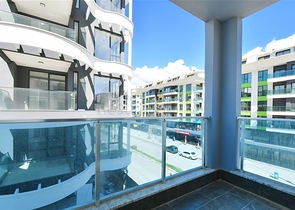 Сучасна квартира біля моря в Каркіджаку-ідеальне поєднання затишку і розташування