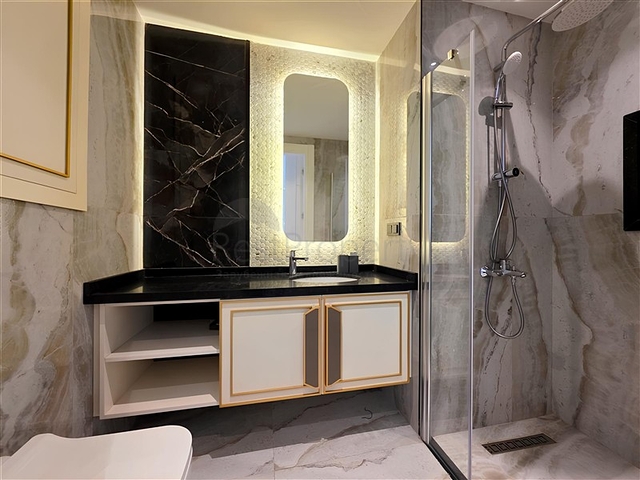 Затишна квартира з багатою інфраструктурою в самому центрі Аланії