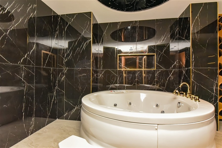 Затишна квартира з багатою інфраструктурою в самому центрі Аланії