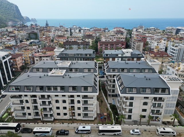 Стильна квартира 1 + 1 поруч з пляжем Клеопатра-комфорт в центрі Аланії