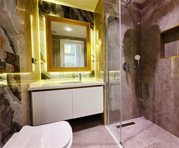 Стильна квартира 1 + 1 поруч з пляжем Клеопатра-комфорт в центрі Аланії