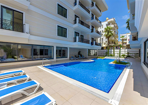 Стильна квартира 1 + 1 поруч з пляжем Клеопатра-комфорт в центрі Аланії