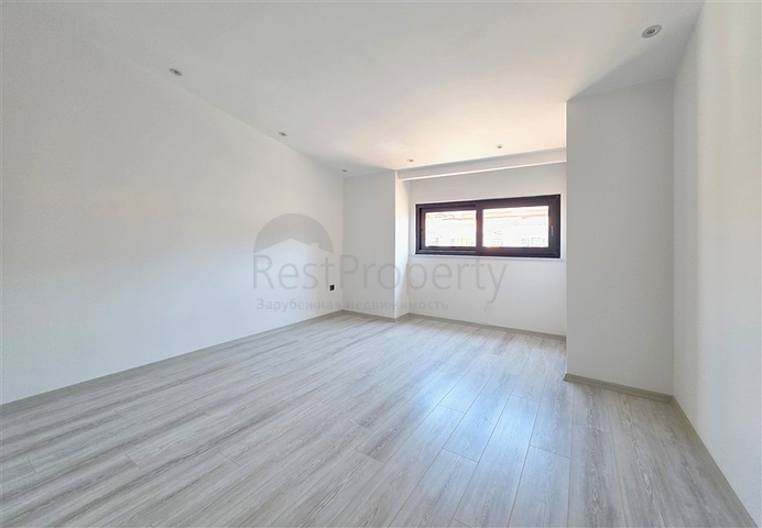 Просторий дуплекс 3+1 в центрі Аланії-стиль, комфорт і крокова доступність до моря