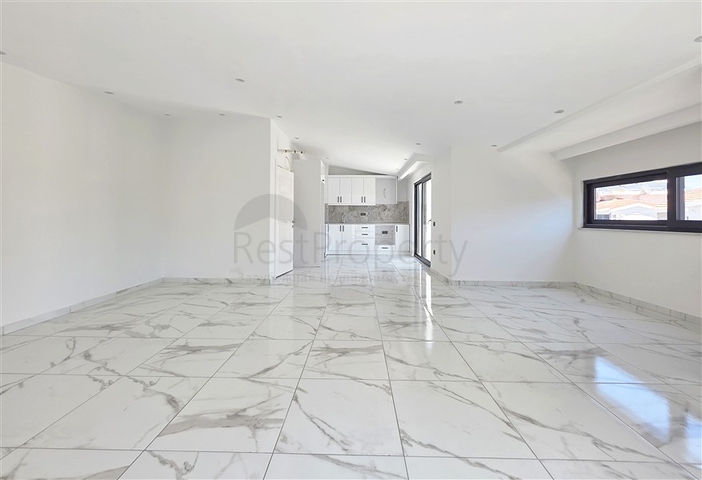 Просторий дуплекс 3+1 в центрі Аланії-стиль, комфорт і крокова доступність до моря