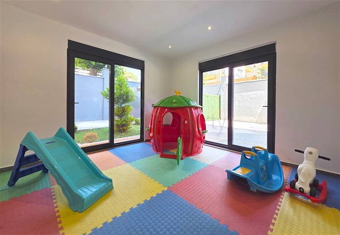 Просторий дуплекс 3+1 в центрі Аланії-стиль, комфорт і крокова доступність до моря