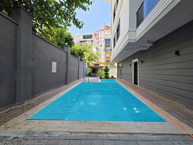 Просторий дуплекс 3+1 в центрі Аланії-стиль, комфорт і крокова доступність до моря