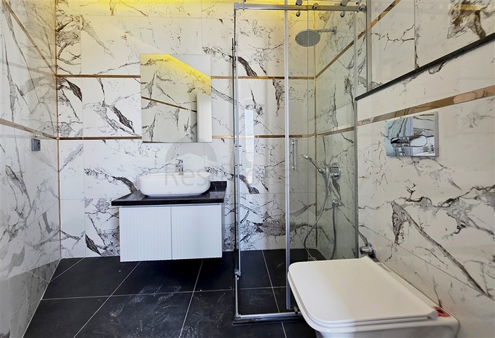 Елітний пентхаус 2 + 1 з морським видом-оренда для комфортного життя біля моря