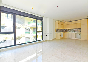 Сучасна квартира 2 + 1 в центрі Аланії-крокова доступність до моря і всієї інфраструктури