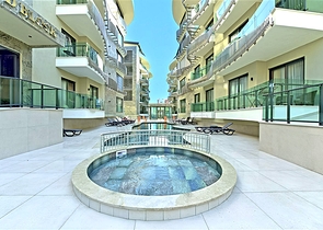 Сучасна квартира 2 + 1 в центрі Аланії-крокова доступність до моря і всієї інфраструктури