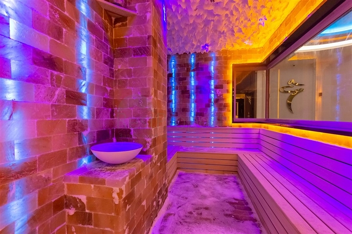 Сучасна квартира біля моря в розвиненому районі Аланії