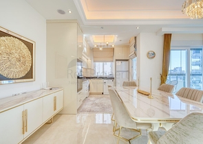 Сучасна квартира біля моря в розвиненому районі Аланії