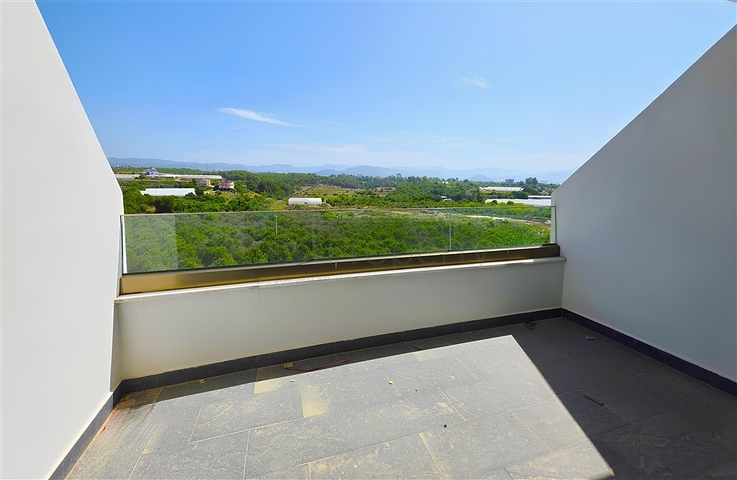 Розкішна квартира біля моря з розвиненою інфраструктурою в Тюрклері