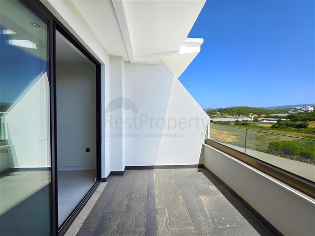 Розкішна квартира біля моря з розвиненою інфраструктурою в Тюрклері