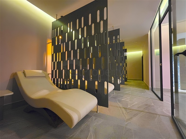 Розкішна квартира біля моря з розвиненою інфраструктурою в Тюрклері