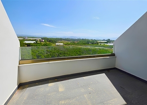 Розкішна квартира біля моря з розвиненою інфраструктурою в Тюрклері