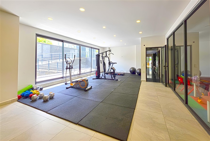 Сучасна квартира 1 + 1 в оренду в районі Оба-комфорт поруч з морем