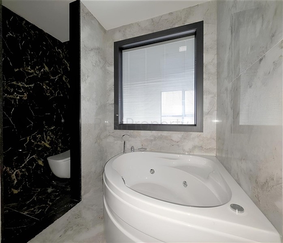 Розкішна квартира формату 3 + 1 в сучасному житловому комплексі 