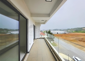 Розкішна квартира формату 3 + 1 в сучасному житловому комплексі 