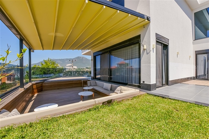 Розкішна вілла з панорамним видом на море-ідеальне поєднання затишку, стилю і самоти