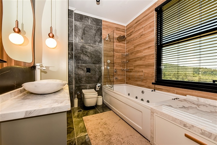 Розкішна вілла з панорамним видом на море-ідеальне поєднання затишку, стилю і самоти