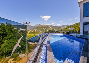 Розкішна вілла з панорамним видом на море-ідеальне поєднання затишку, стилю і самоти
