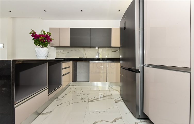 Сучасна вілла з морським видом в оточенні природи і преміального комфорту