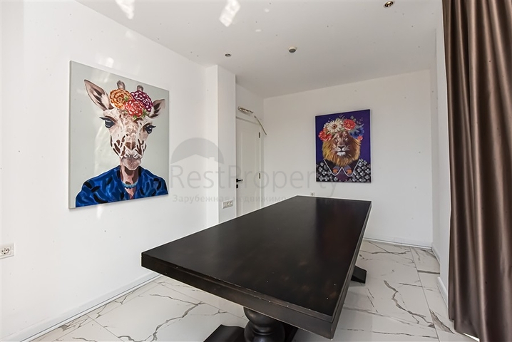 Сучасна вілла з морським видом в оточенні природи і преміального комфорту