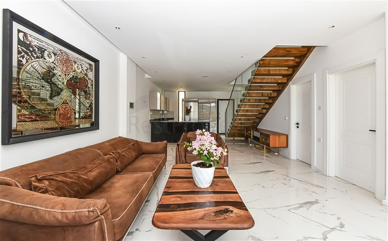 Сучасна вілла з морським видом в оточенні природи і преміального комфорту