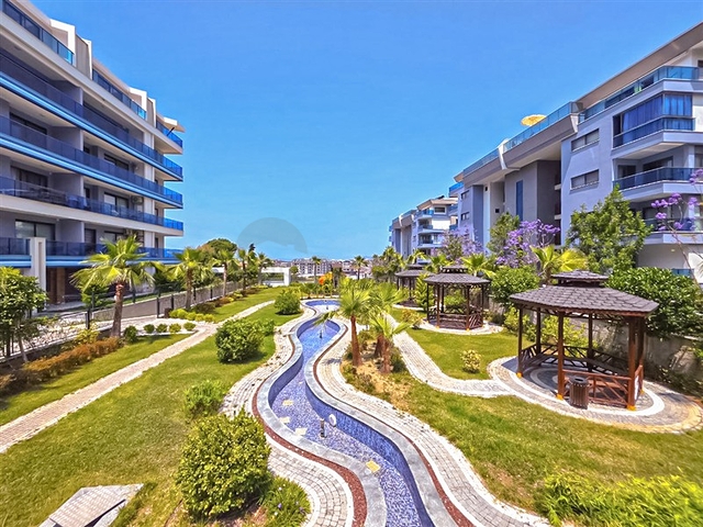 Сучасні апартаменти з панорамним видом на море 