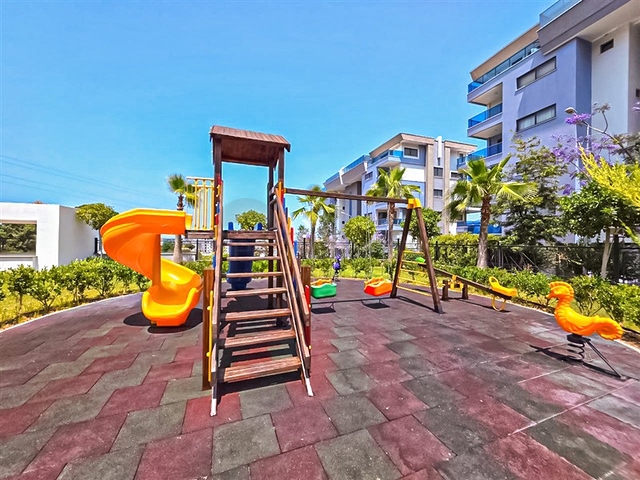 Сучасні апартаменти з панорамним видом на море 