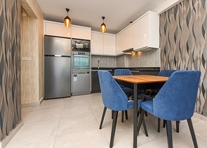 Сучасні апартаменти з панорамним видом на море 